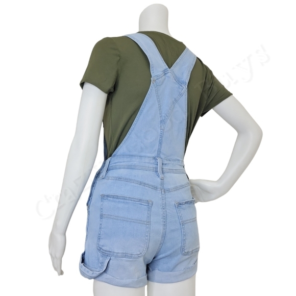EUC Rue 21 Distressed Jean Denim Overalls Shorts Jumper, Stretch, Size 4 - Picture 2 of 5